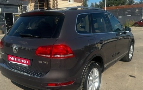 Volkswagen Touareg III, 2011 год, 1 750 000 рублей, 3 фотография