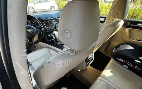 Volkswagen Touareg III, 2011 год, 1 750 000 рублей, 11 фотография
