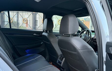 Volkswagen Golf VIII, 2021 год, 2 500 000 рублей, 10 фотография