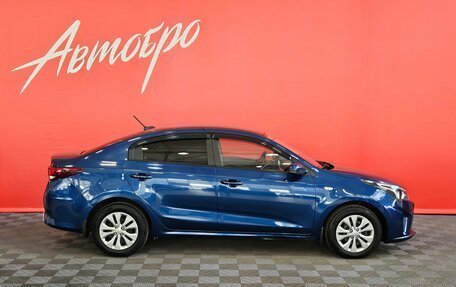 KIA Rio IV, 2021 год, 1 599 000 рублей, 6 фотография