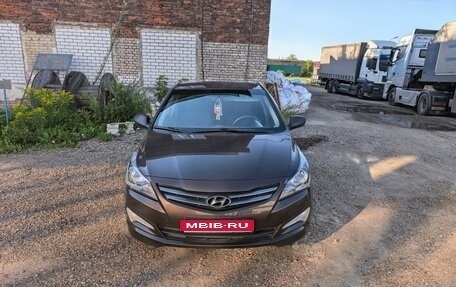 Hyundai Solaris II рестайлинг, 2015 год, 400 000 рублей, 1 фотография