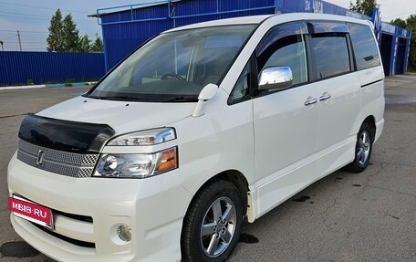 Toyota Voxy II, 2006 год, 880 000 рублей, 7 фотография