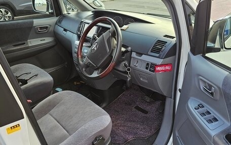 Toyota Voxy II, 2006 год, 880 000 рублей, 9 фотография