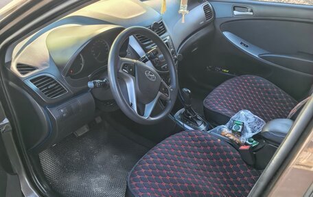 Hyundai Solaris II рестайлинг, 2015 год, 400 000 рублей, 3 фотография