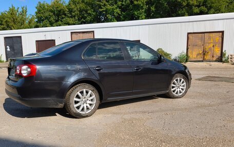 Volkswagen Jetta VI, 2010 год, 675 000 рублей, 4 фотография