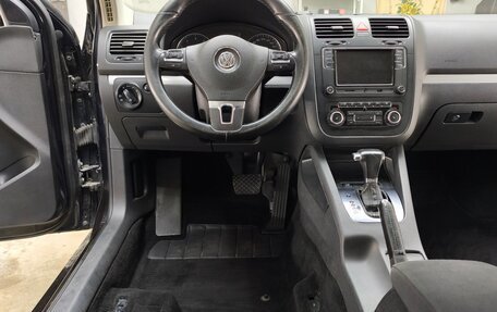 Volkswagen Jetta VI, 2010 год, 675 000 рублей, 11 фотография
