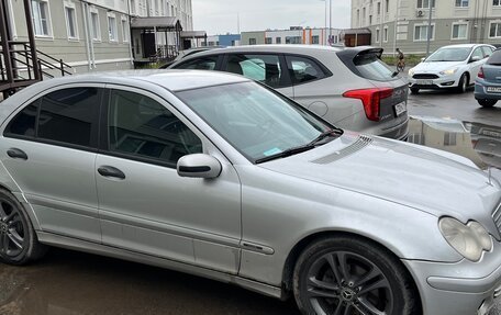 Mercedes-Benz C-Класс, 2005 год, 570 000 рублей, 2 фотография