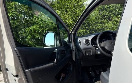 Peugeot Partner II рестайлинг 2, 2009 год, 650 000 рублей, 17 фотография