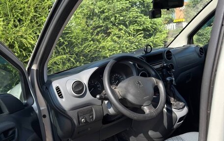 Peugeot Partner II рестайлинг 2, 2009 год, 650 000 рублей, 18 фотография