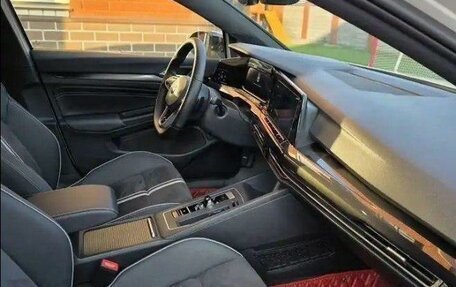 Volkswagen Golf VIII, 2022 год, 2 165 000 рублей, 11 фотография