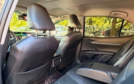 Toyota Camry, 2018 год, 2 100 000 рублей, 9 фотография