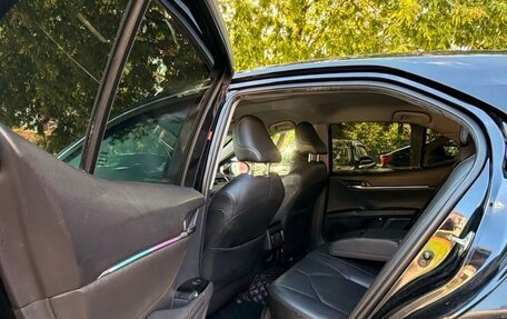 Toyota Camry, 2018 год, 2 100 000 рублей, 8 фотография