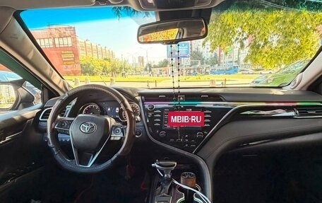Toyota Camry, 2018 год, 2 100 000 рублей, 21 фотография