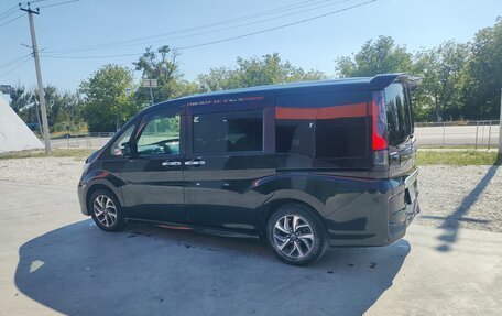 Honda Stepwgn IV, 2017 год, 2 050 000 рублей, 6 фотография
