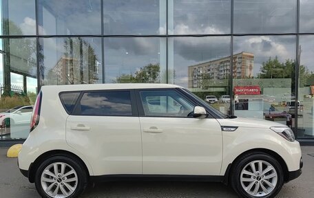KIA Soul II рестайлинг, 2018 год, 1 680 000 рублей, 5 фотография