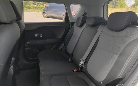 KIA Soul II рестайлинг, 2018 год, 1 680 000 рублей, 15 фотография