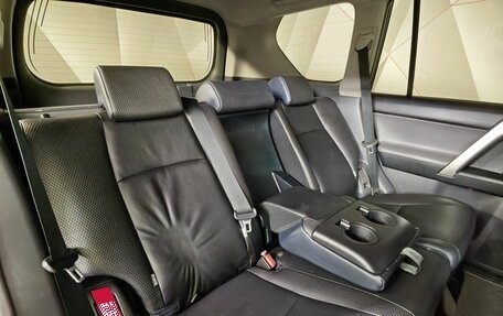 Toyota Land Cruiser Prado 150 рестайлинг 2, 2013 год, 3 535 488 рублей, 17 фотография