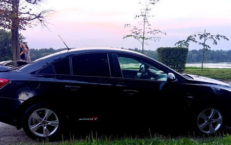 Chevrolet Cruze II, 2010 год, 635 000 рублей, 9 фотография