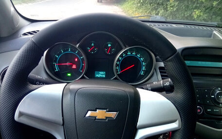 Chevrolet Cruze II, 2010 год, 635 000 рублей, 12 фотография