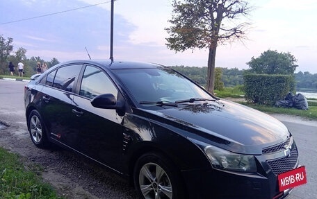 Chevrolet Cruze II, 2010 год, 635 000 рублей, 2 фотография