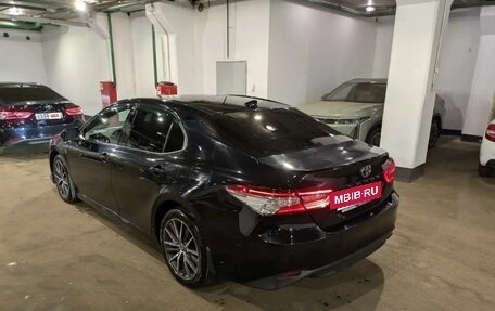 Toyota Camry, 2021 год, 2 900 000 рублей, 6 фотография