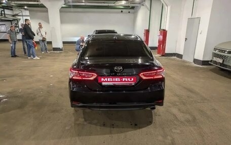 Toyota Camry, 2021 год, 2 900 000 рублей, 5 фотография