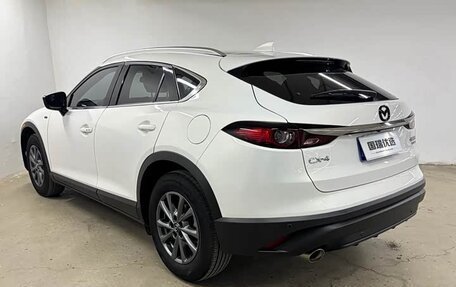 Mazda CX-4, 2023 год, 2 000 444 рублей, 4 фотография