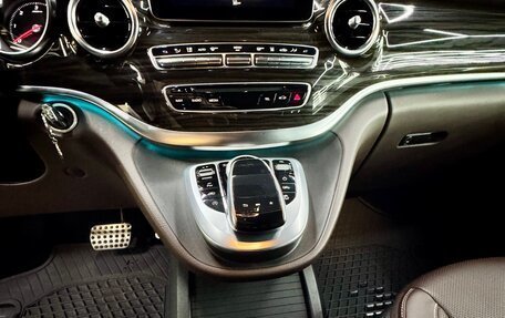 Mercedes-Benz V-Класс, 2017 год, 4 800 000 рублей, 14 фотография