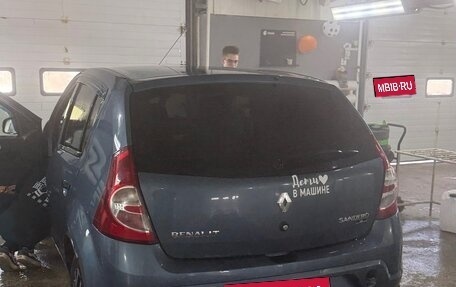 Renault Sandero I, 2013 год, 660 000 рублей, 3 фотография