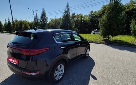 KIA Sportage IV рестайлинг, 2018 год, 2 100 000 рублей, 2 фотография