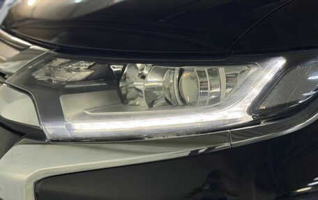 Mitsubishi Outlander III рестайлинг 3, 2015 год, 1 490 000 рублей, 9 фотография