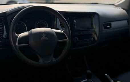Mitsubishi Outlander III рестайлинг 3, 2015 год, 1 490 000 рублей, 15 фотография