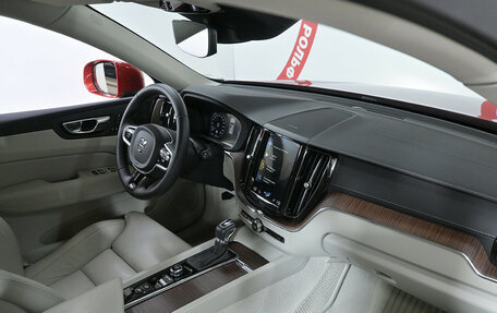 Volvo XC60 II, 2018 год, 4 370 000 рублей, 6 фотография