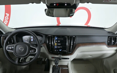 Volvo XC60 II, 2018 год, 4 370 000 рублей, 5 фотография