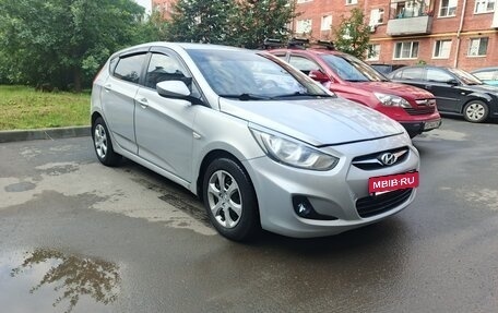 Hyundai Solaris II рестайлинг, 2012 год, 750 000 рублей, 2 фотография