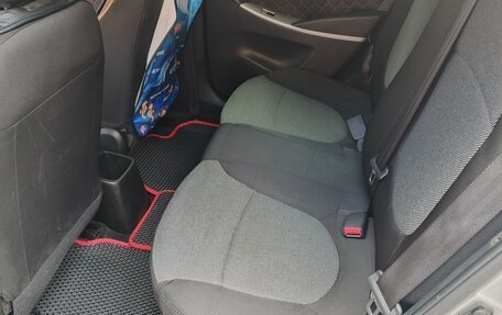 Hyundai Solaris II рестайлинг, 2012 год, 750 000 рублей, 7 фотография