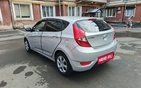 Hyundai Solaris II рестайлинг, 2012 год, 750 000 рублей, 3 фотография