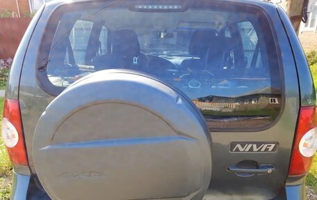 Chevrolet Niva I рестайлинг, 2017 год, 530 000 рублей, 3 фотография