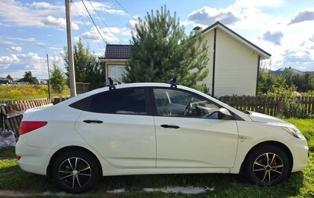 Hyundai Solaris II рестайлинг, 2013 год, 600 000 рублей, 2 фотография