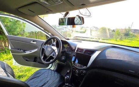 Hyundai Solaris II рестайлинг, 2013 год, 600 000 рублей, 8 фотография