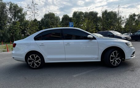 Volkswagen Jetta VI, 2018 год, 1 270 000 рублей, 5 фотография