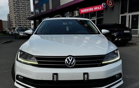 Volkswagen Jetta VI, 2018 год, 1 270 000 рублей, 2 фотография