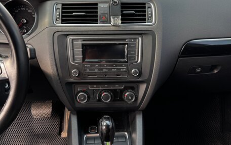 Volkswagen Jetta VI, 2018 год, 1 270 000 рублей, 16 фотография