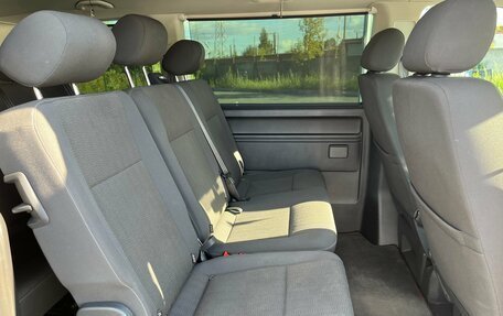 Volkswagen Caravelle T6 рестайлинг, 2019 год, 3 450 000 рублей, 24 фотография