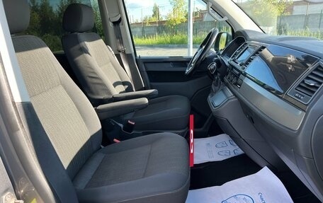 Volkswagen Caravelle T6 рестайлинг, 2019 год, 3 450 000 рублей, 30 фотография