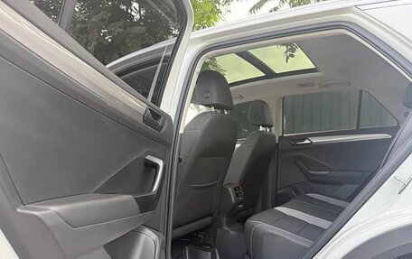 Volkswagen T-Roc I, 2022 год, 1 410 021 рублей, 11 фотография