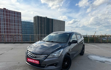 Hyundai Solaris II рестайлинг, 2015 год, 899 000 рублей, 1 фотография