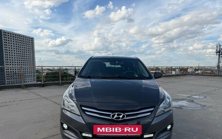 Hyundai Solaris II рестайлинг, 2015 год, 899 000 рублей, 3 фотография
