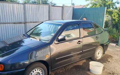 Volkswagen Polo III рестайлинг, 1998 год, 220 000 рублей, 2 фотография