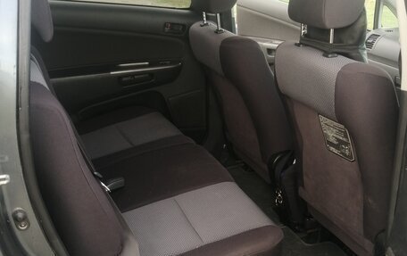 Toyota Wish II, 2003 год, 670 000 рублей, 4 фотография